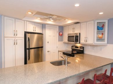 Siesta Key Vacation Condo Close to Siesta Key Village/Walk